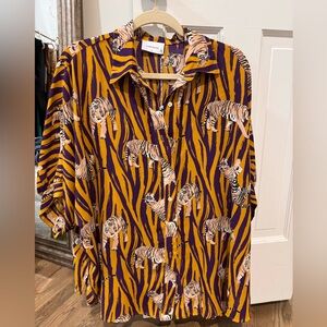 The Roarin’ LSU Arizona Top